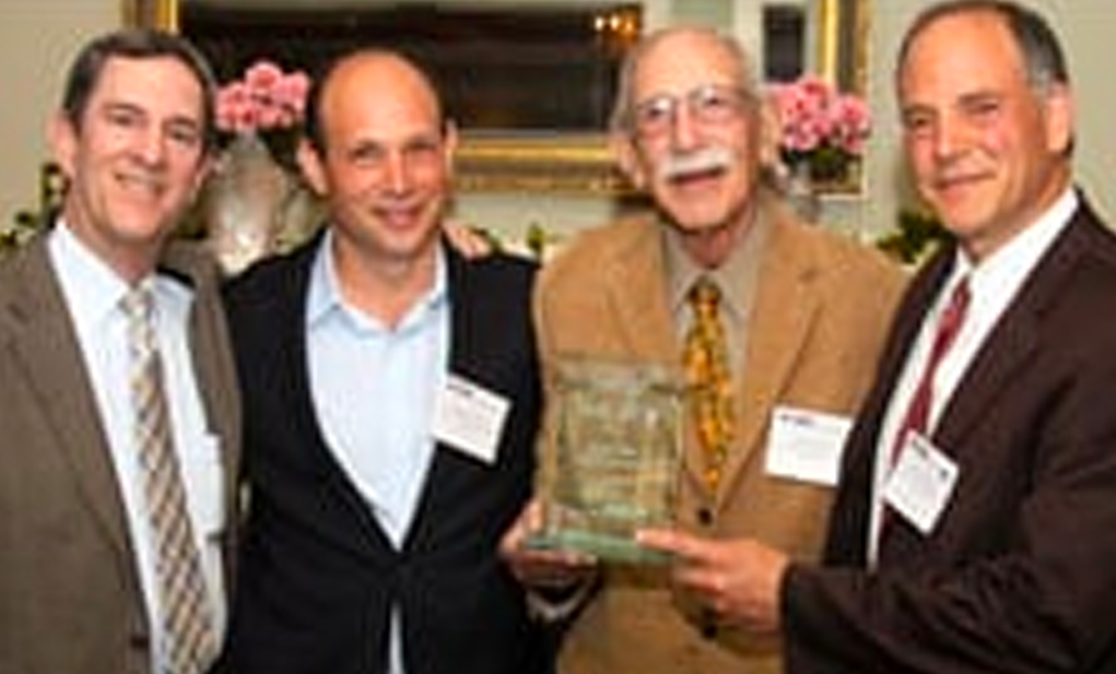 Lindy Receives Award