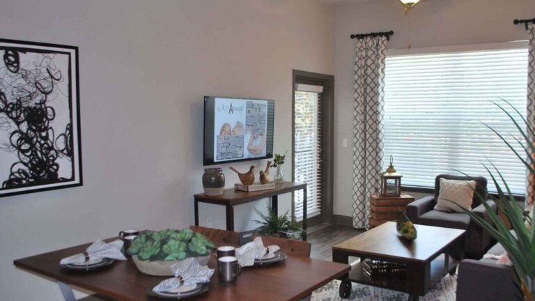 Addison at Tampa Oaks