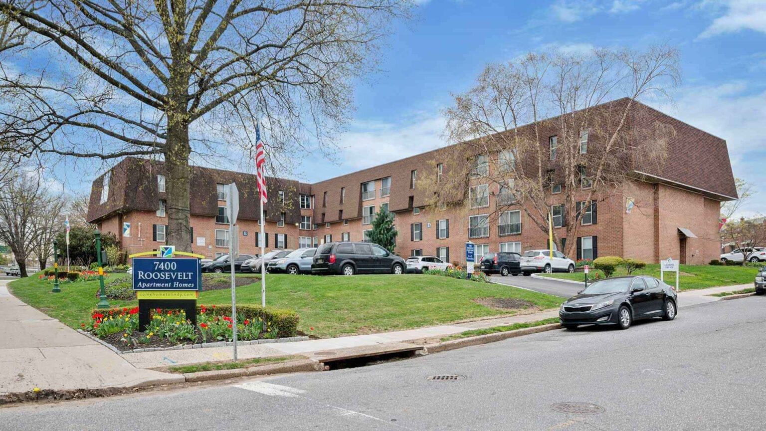 7400 Roosevelt property exterior and sign