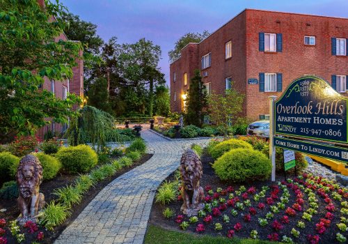 Exterior view of Overlook apartments for rent in Abington, PA